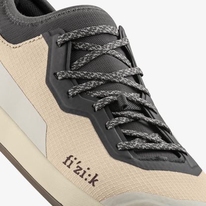 MTB-Schuhe FIZIK VERSOR 2 FLAT Beige/Grau