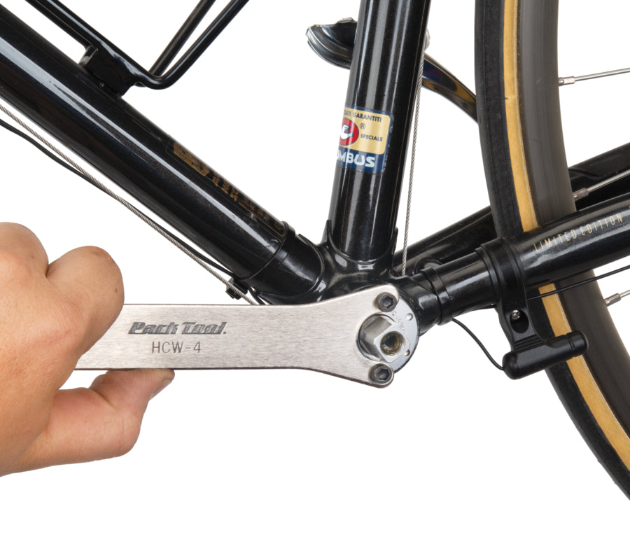 Park Tool HCW-4: Stiftschlüsselende beim Einstellen einer Lagerschale