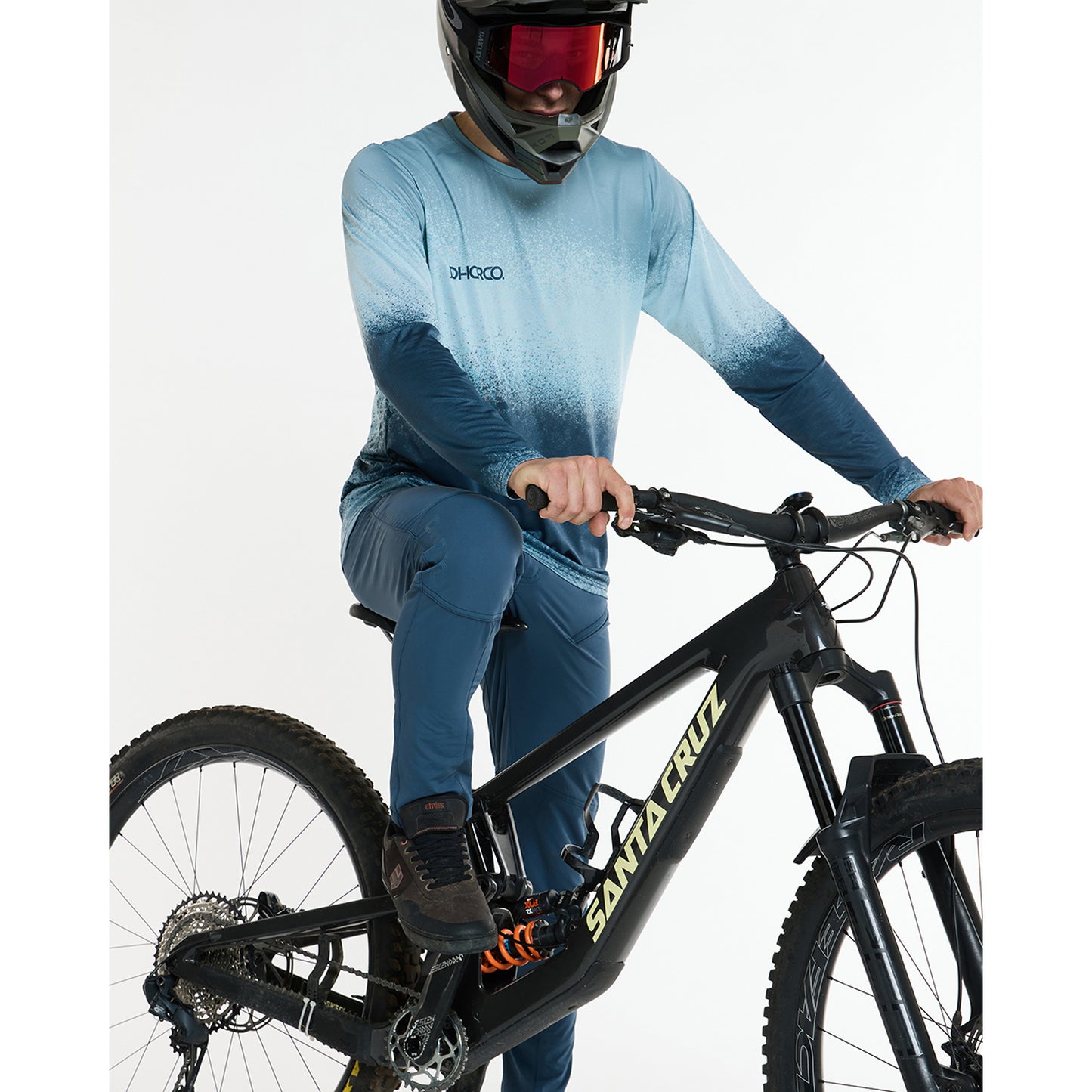 DHARCO GRAVITY Hose Blau