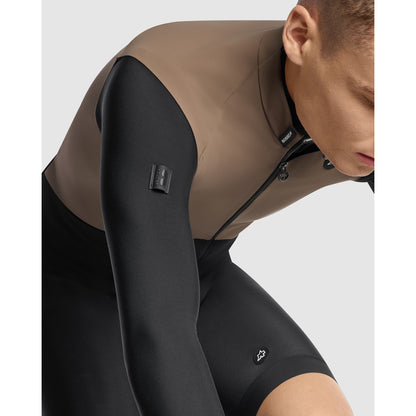 Ärmellose Jacke ASSOS MILLE GTS SPRING FALL S11 Terra Sand