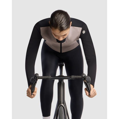 Jacke ASSOS UMA GT HASHOOGI WINTER S11 Damen Dune Sand