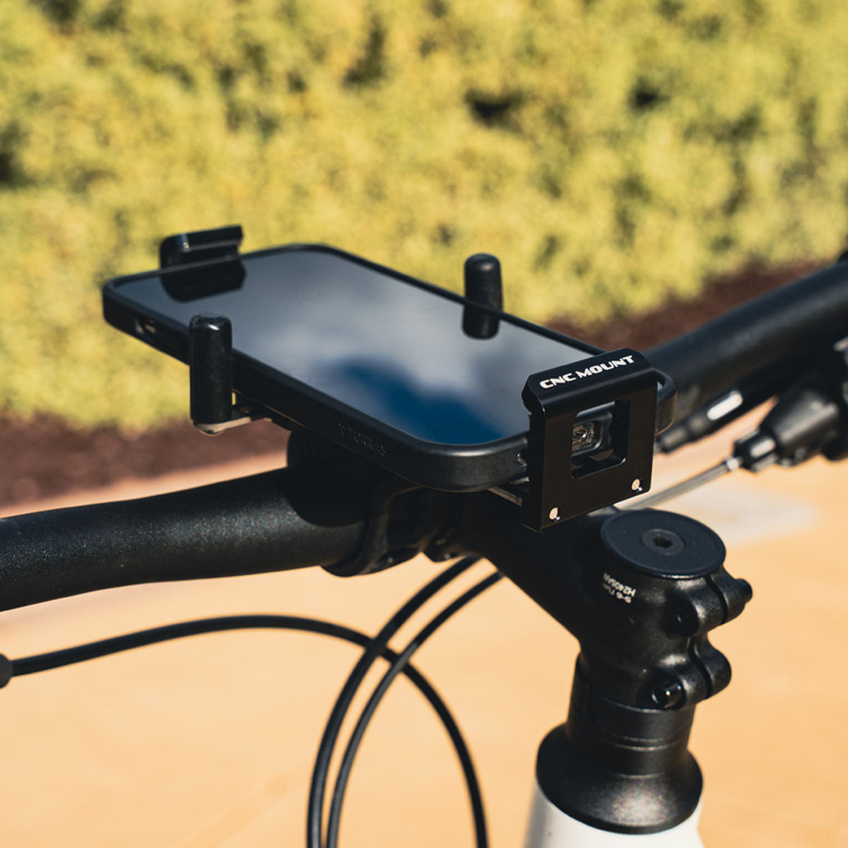 Smartphone-Halterung LEZYNE CNC PHONE MOUNT aus Aluminium