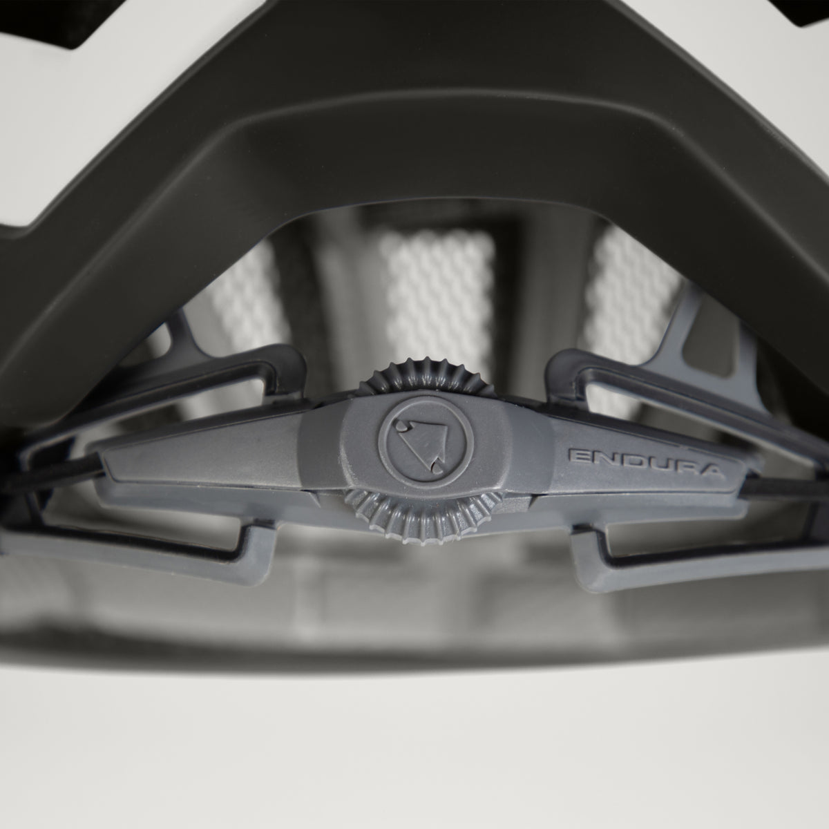 Rennradhelm ENDURA XTRACT MIPS Weiß