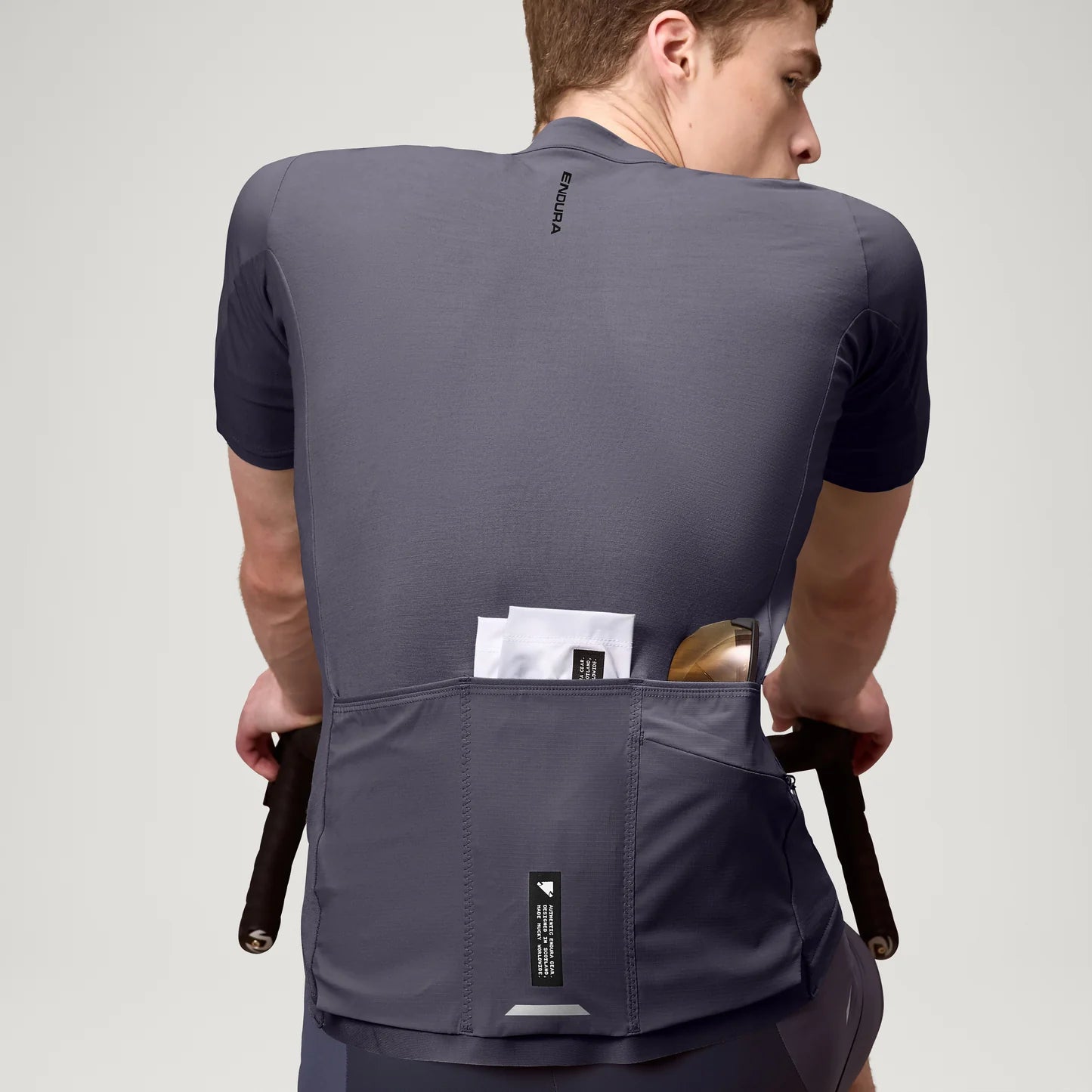 ENDURA ALLTRACK RIDE Trikot Kurzarm Carbon Grau