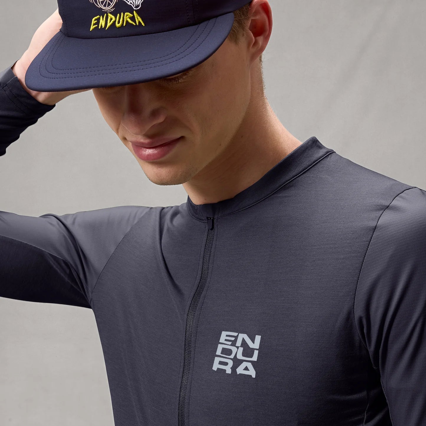 ENDURA ALLTRACK RIDE Langarmtrikot Carbon Grau