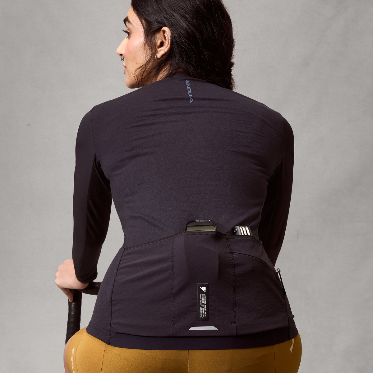 Trikot ENDURA ALLTRACK RIDE Lange Ärmel Damen Schwarz