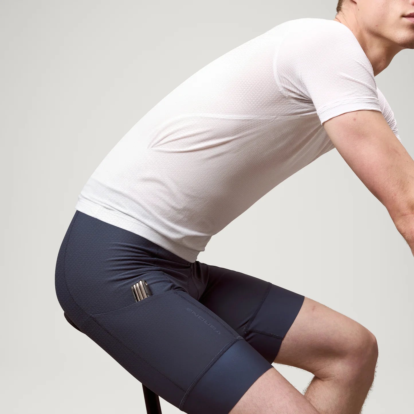 Shorts ENDURA LOOP WAIST Carbon Grau