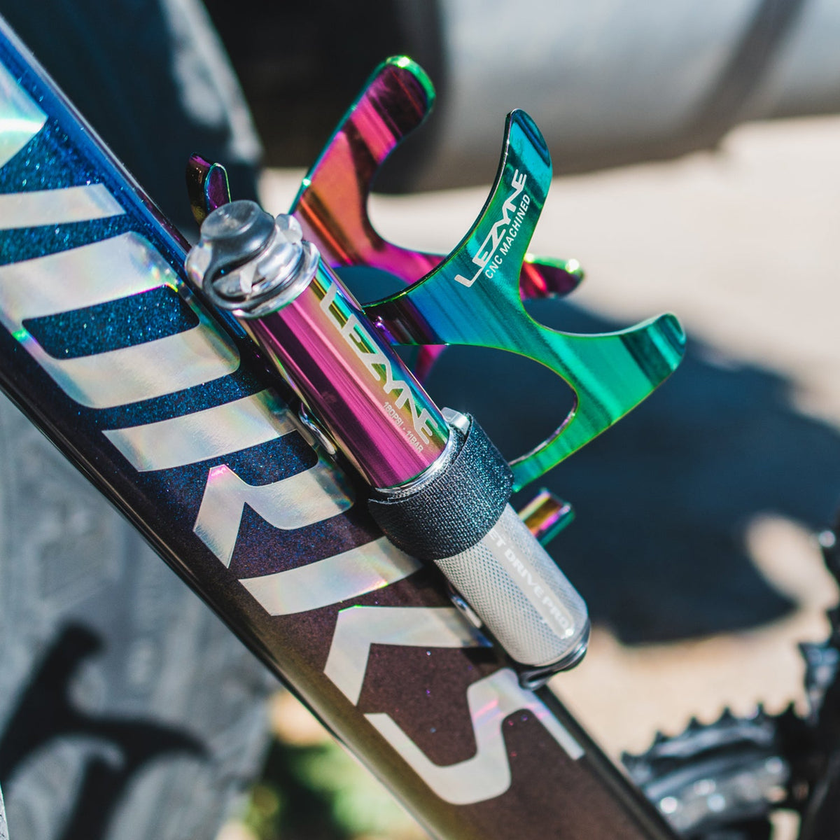 LEZYNE Aluminium-Rahmenhalterung für Pocket Drive Pro, Schwarz