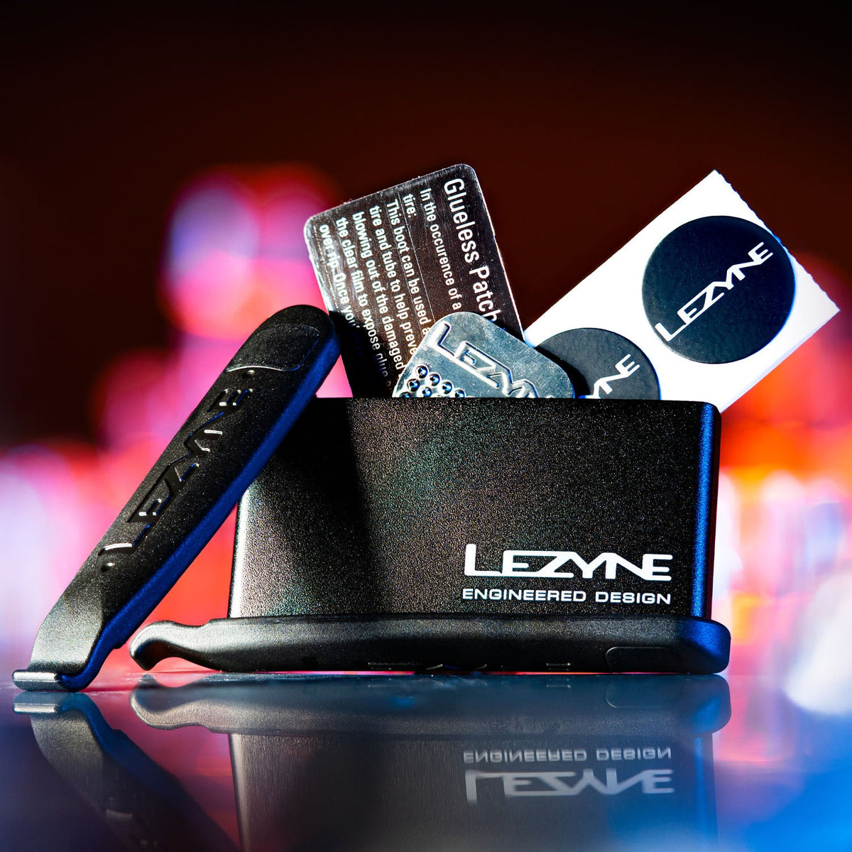 LEZYNE LEVER KIT Reparaturset mit blauem Aluminiumgehäuse