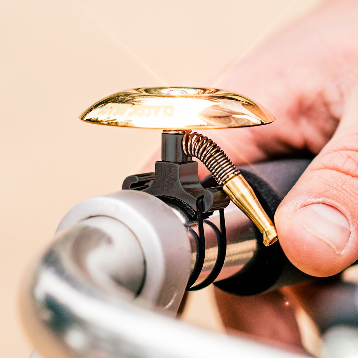 LEZYNE CLASSIC BRASS SHALLOW Fahrradklingel Schwarz