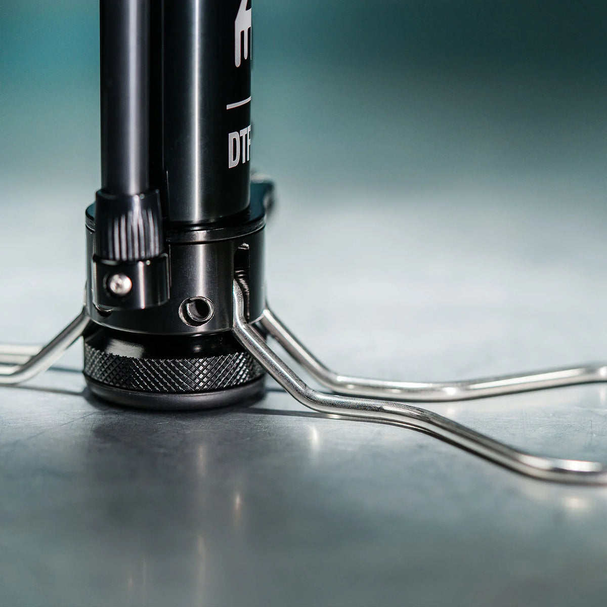 LEZYNE DIGITAL TRAVEL FLOOR DRIVE Standpumpe Schwarz