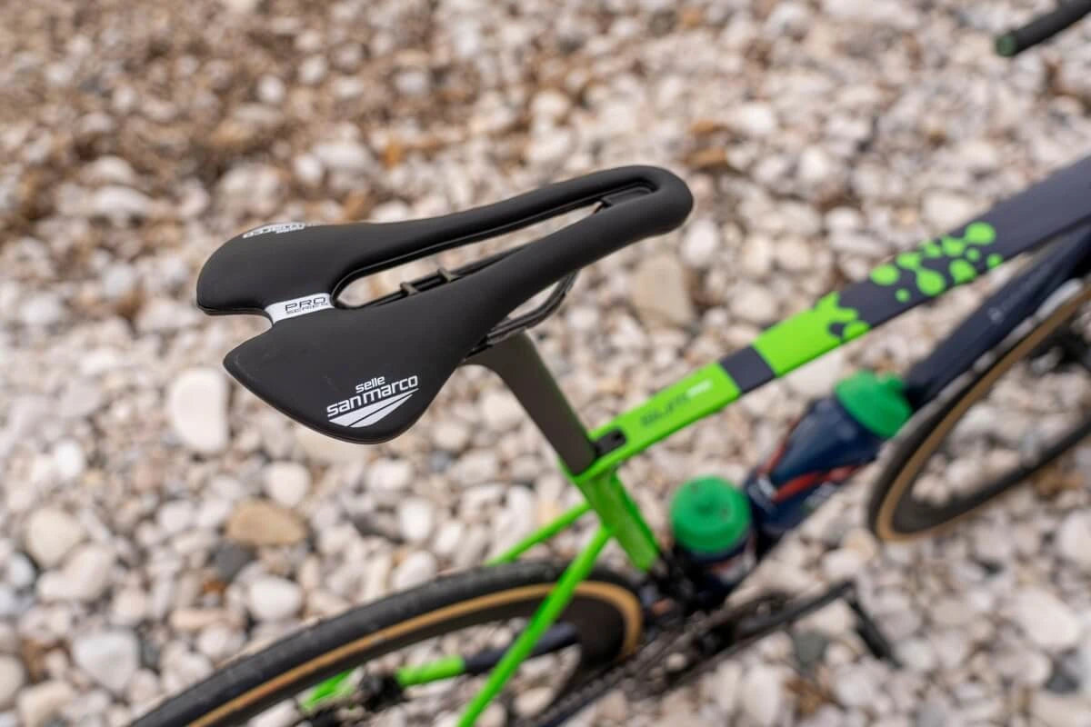 Aspide Short Pro Series – Grafiken im Teamdesign
