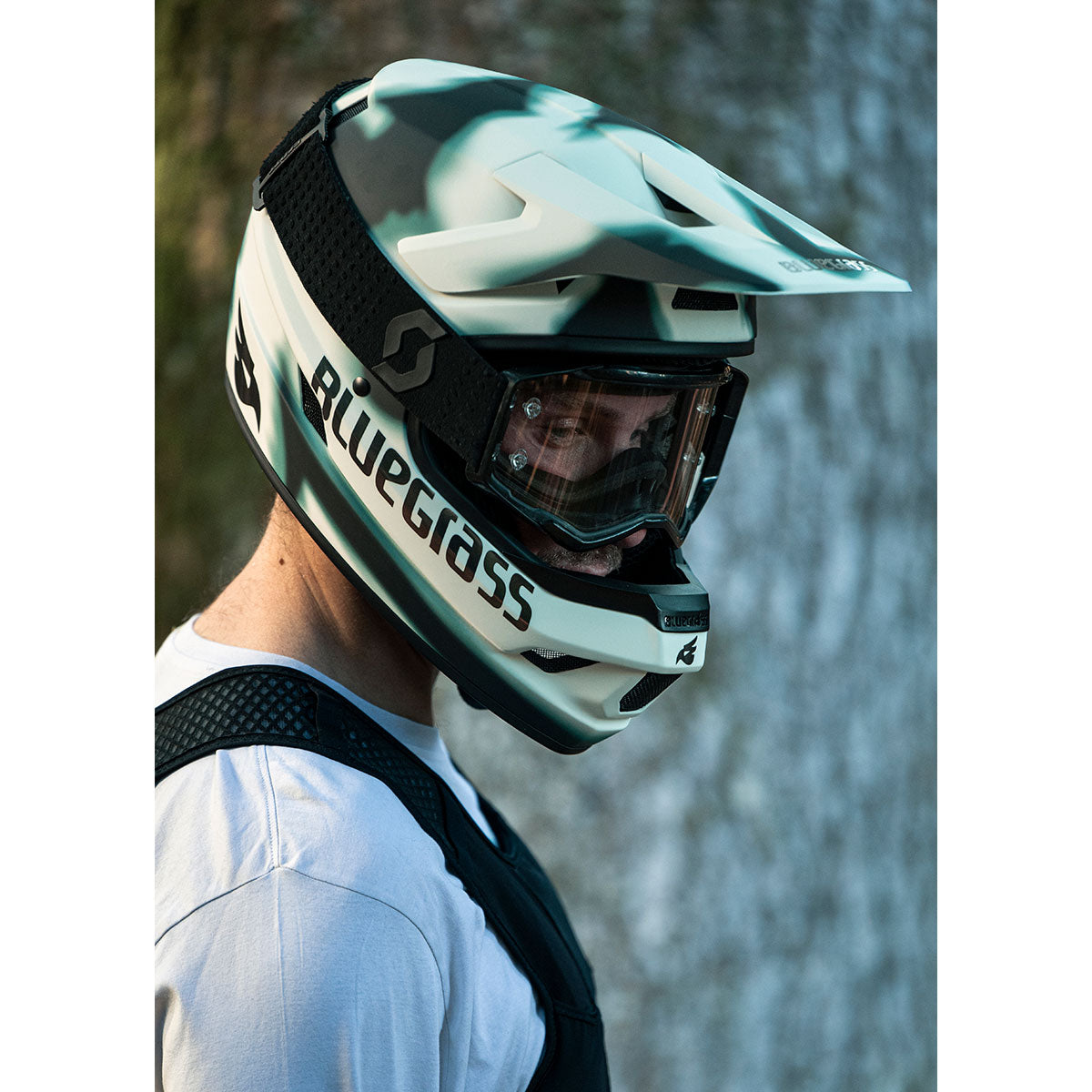 Casque VTT BLUEGRASS LEGIT MIPS Blanc/Bleu