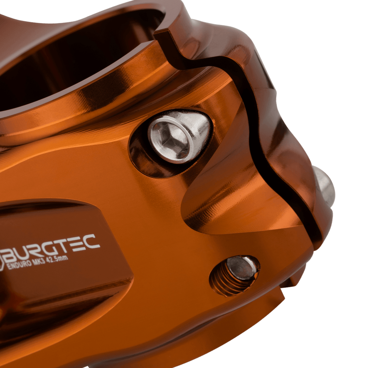 BURGTEC ENDURO MK3 Vorbau in Bronze — Detail der Gabelschaftklemmung