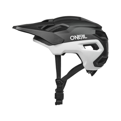 O'NEAL MTB-Helm TRAILFINDER EVO SOLID Schwarz/Weiß 2026 — Produktansicht