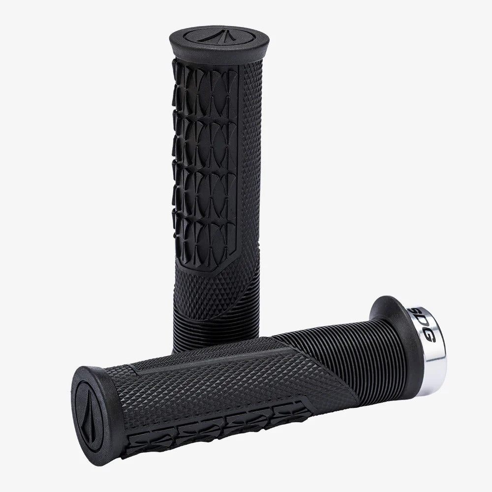 Grips SDG OPEN CORE THRICE 136 mm Schwarz/Silber