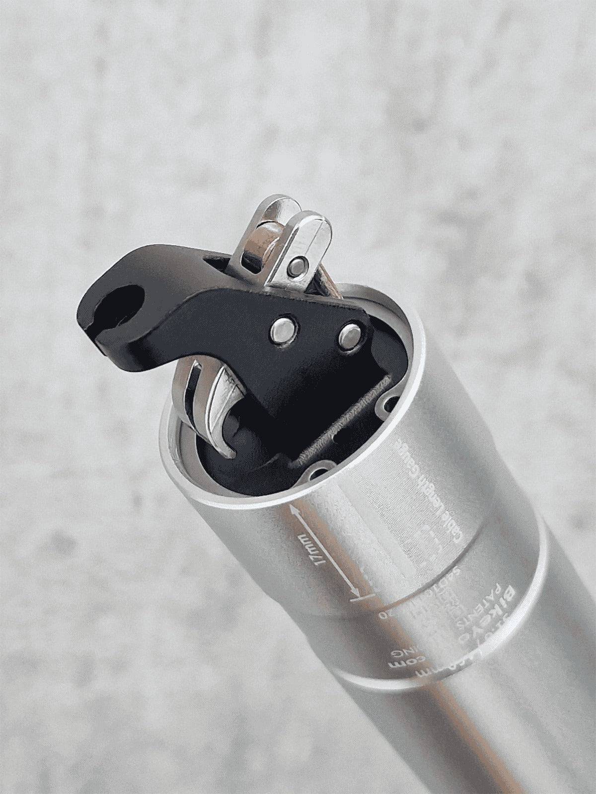 BIKEYOKE REVIVE 3.0 Teleskop-Sattelstütze Silber