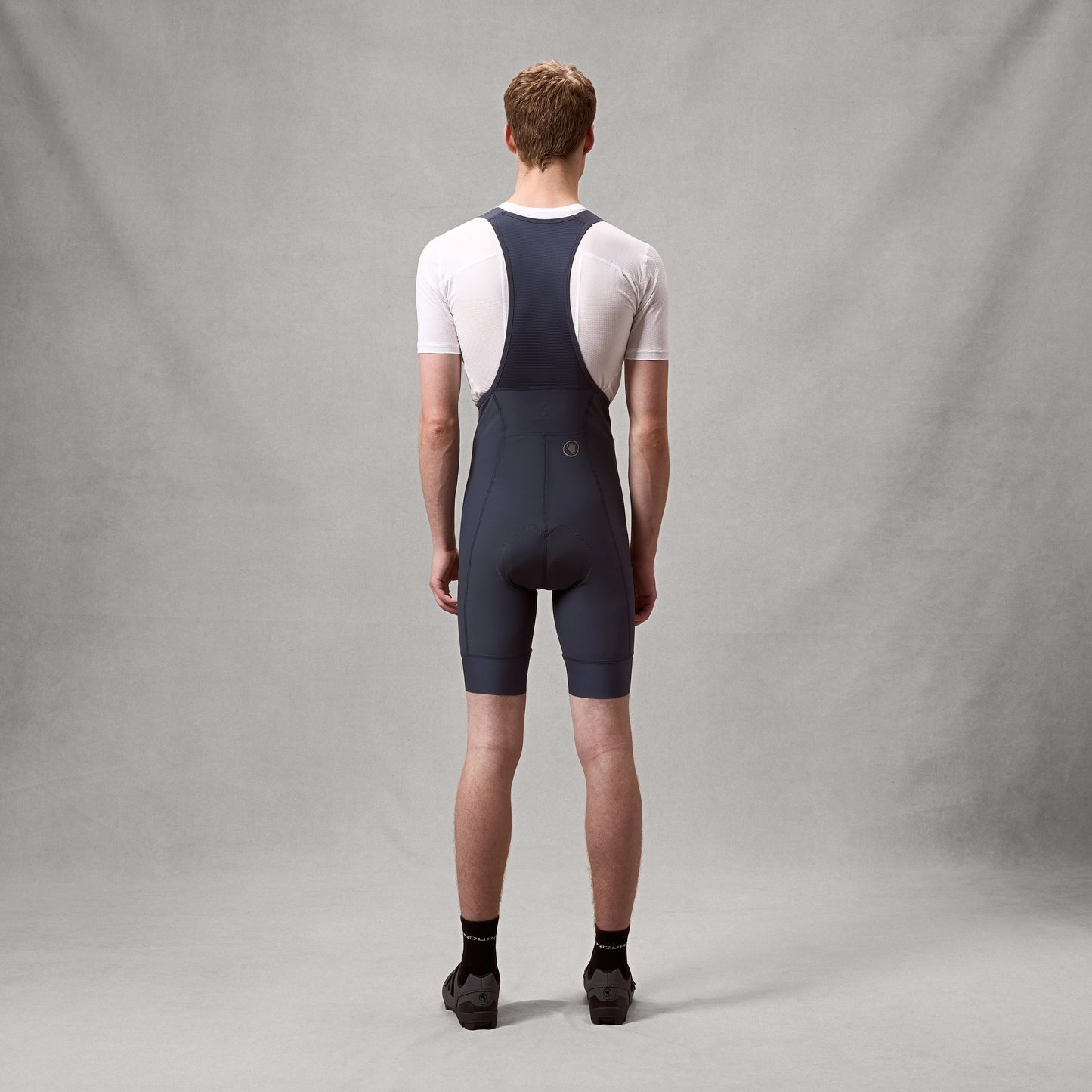 ENDURA LOOP Carbon Kurze Trägerhose Grau