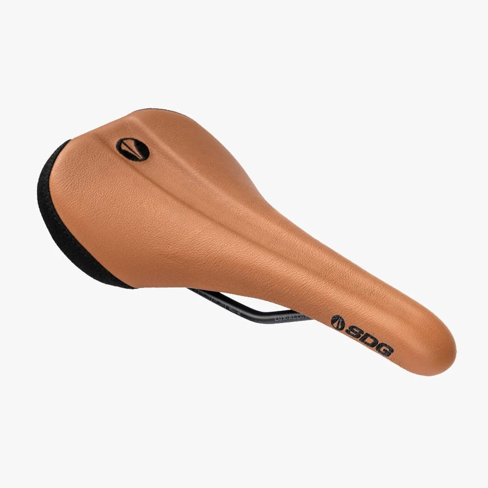 SDG BEL-AIR V3 Sattel mit Lux-Alloy-Streben und Lederbezug