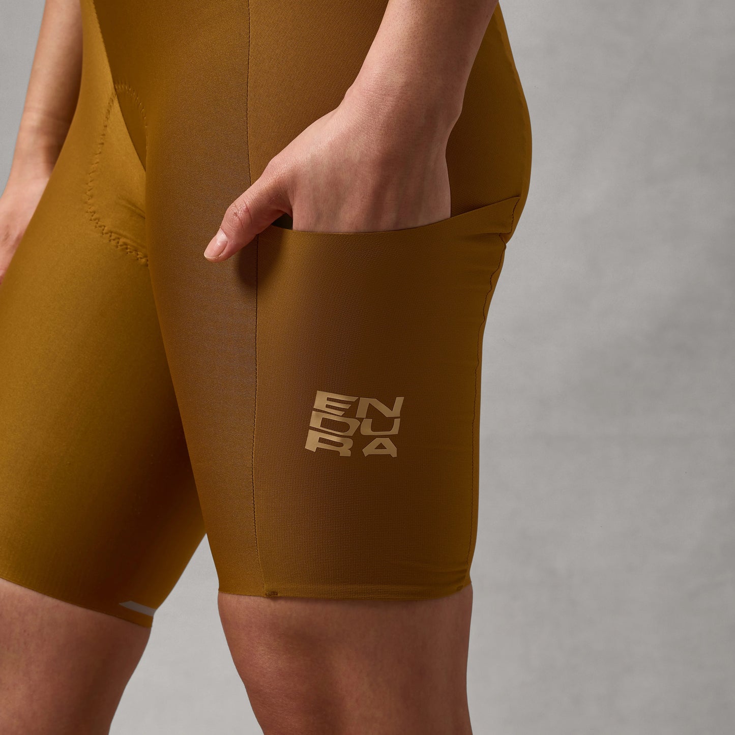 ENDURA ALLTRACK RIDE Women's Bronze Short Bib Shorts
