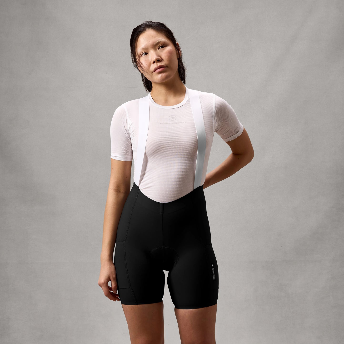 ENDURA LOOP Damen Kurze Trägerhose Schwarz