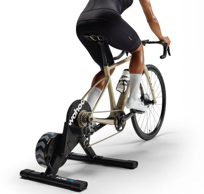 WAHOO KICKR CORE V2 — Trainingsbeispiel, Fahrrad nicht im Lieferumfang enthalten