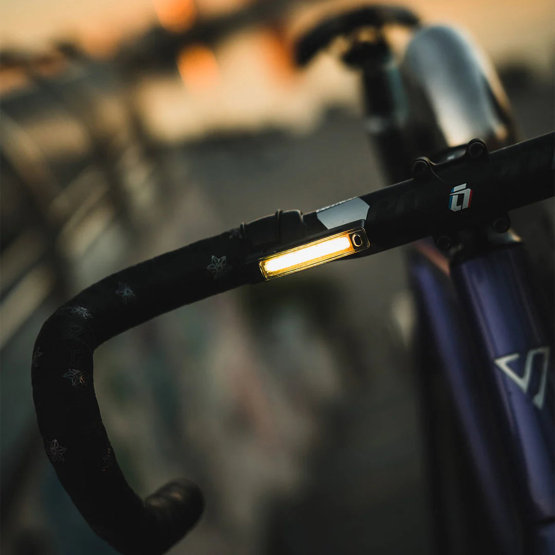 KNOG PLUS TWINPACK 40/20 Lumen Vorder- und Rücklicht Schwarz