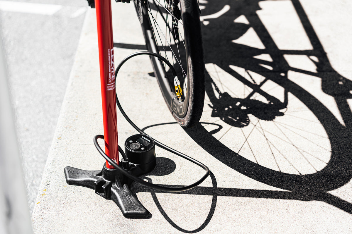 LEZYNE MACRO FLOOR DRIVE DIGITAL HP Standpumpe Rot