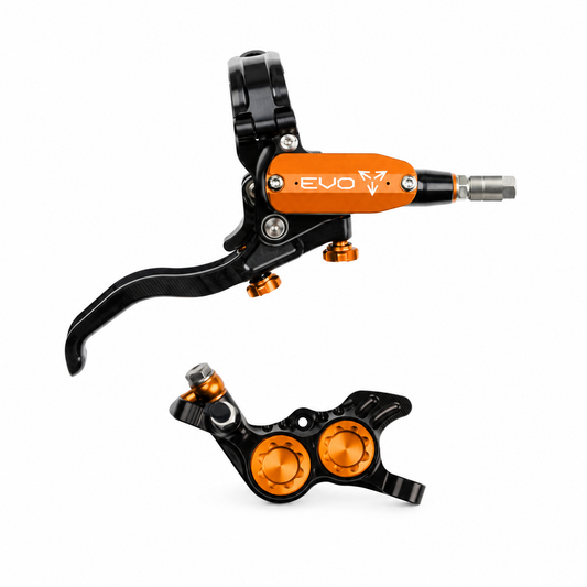 HOPE TECH 4 EVO GR4 Bremse in Schwarz/Orange — Bremshebel und Bremssattel vor weißem Hintergrund