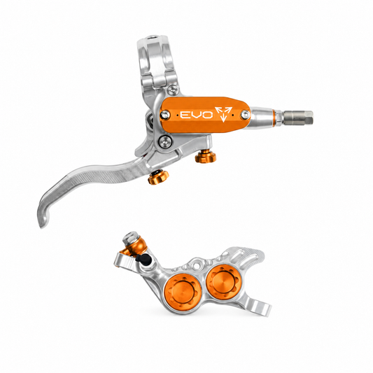 HOPE TECH 4 EVO GR4 Bremse in Silber/Orange — Bremshebel und Bremssattel auf weißem Hintergrund