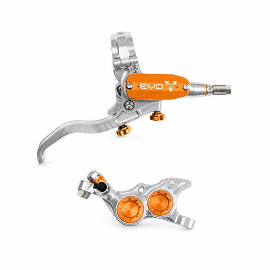 HOPE TECH 4 EVO TR4 Bremse in Silber/Orange – Bremshebel und Bremssattel vor weißem Hintergrund