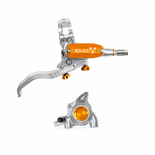 HOPE TECH 4 EVO X2 FM Bremse in Silber/Orange — Bremshebel und Bremssattel vor weißem Hintergrund