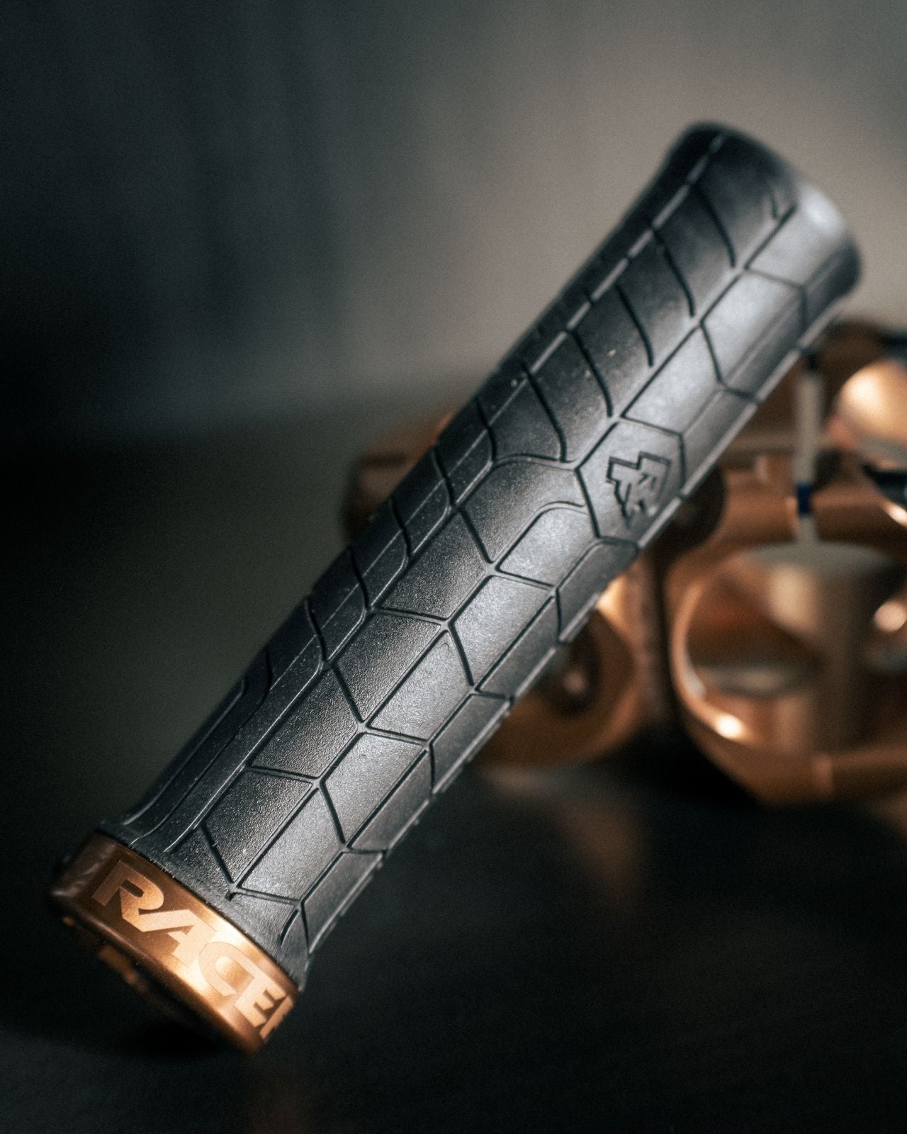 RACE FACE GETTA Lock-On 135mm Schwarz/Bronze Grips KashMoney