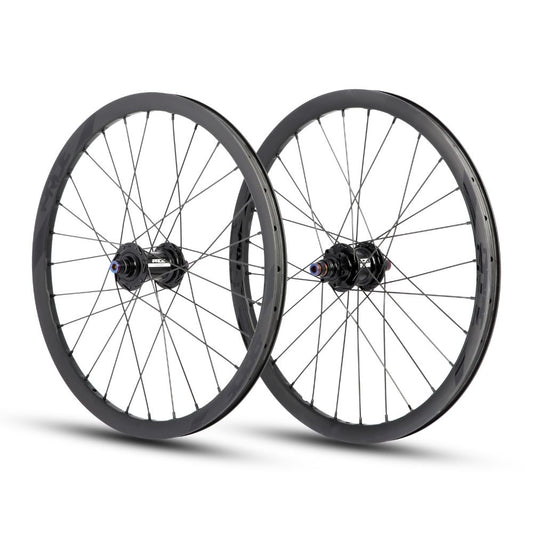 Laufradpaar PRIDE 20" (451mm) Carbon Wave Matt Black Fusion Disc Achsen 10/10mm Schwarz