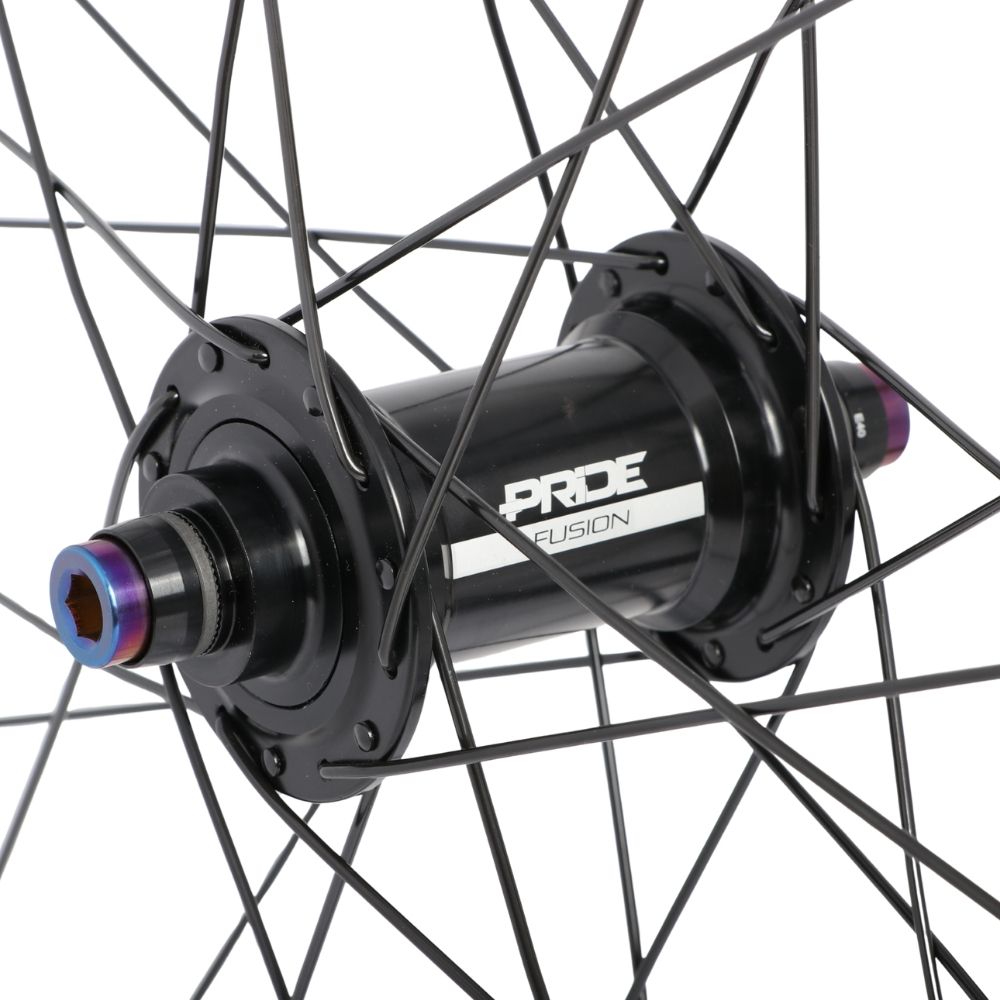 Laufradsatz PRIDE 20" (451mm) Carbon Wave Matt Weiß Fusion Disc Achsen 10/10mm Schwarz/Weiß