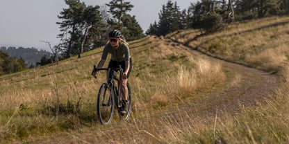 ERGON SR Allroad Pro Damensattel an einem Gravelbike montiert