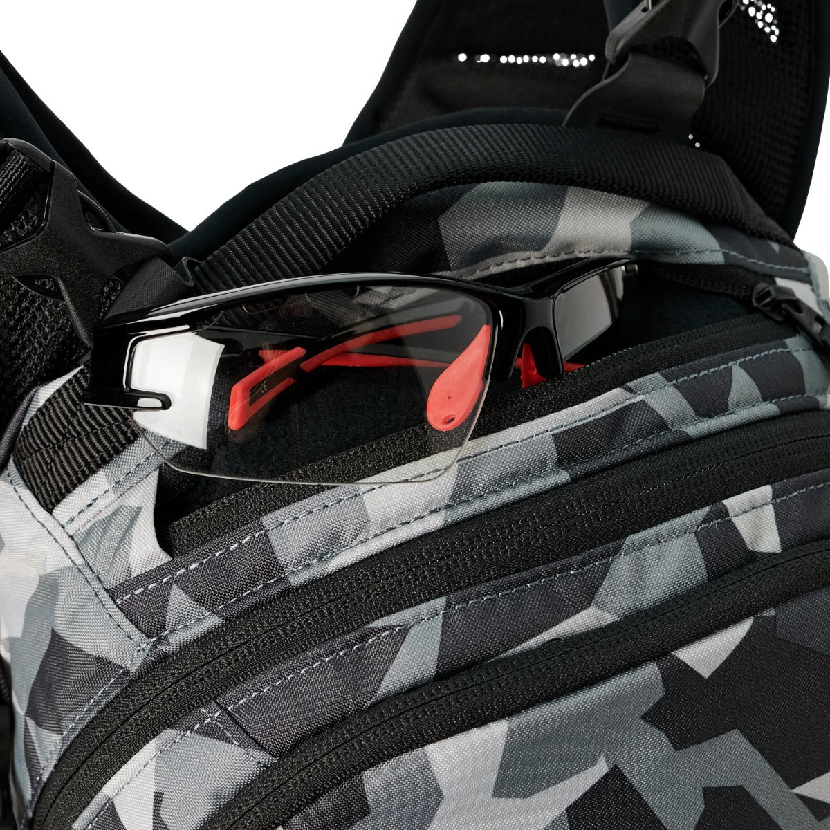 Rucksack USWE SHRED 25 L Camo