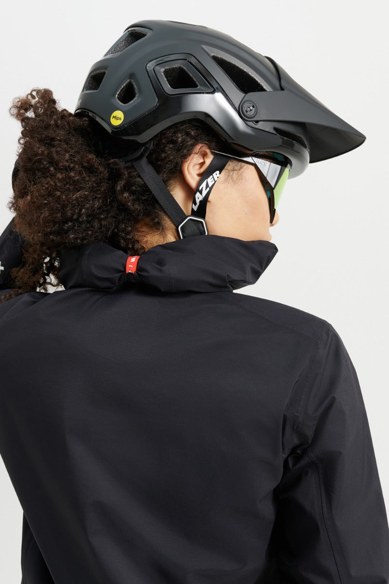fahrradhelm kapuze USWE WATERPROOF Jacke Frau Schwarz – Probikeshop